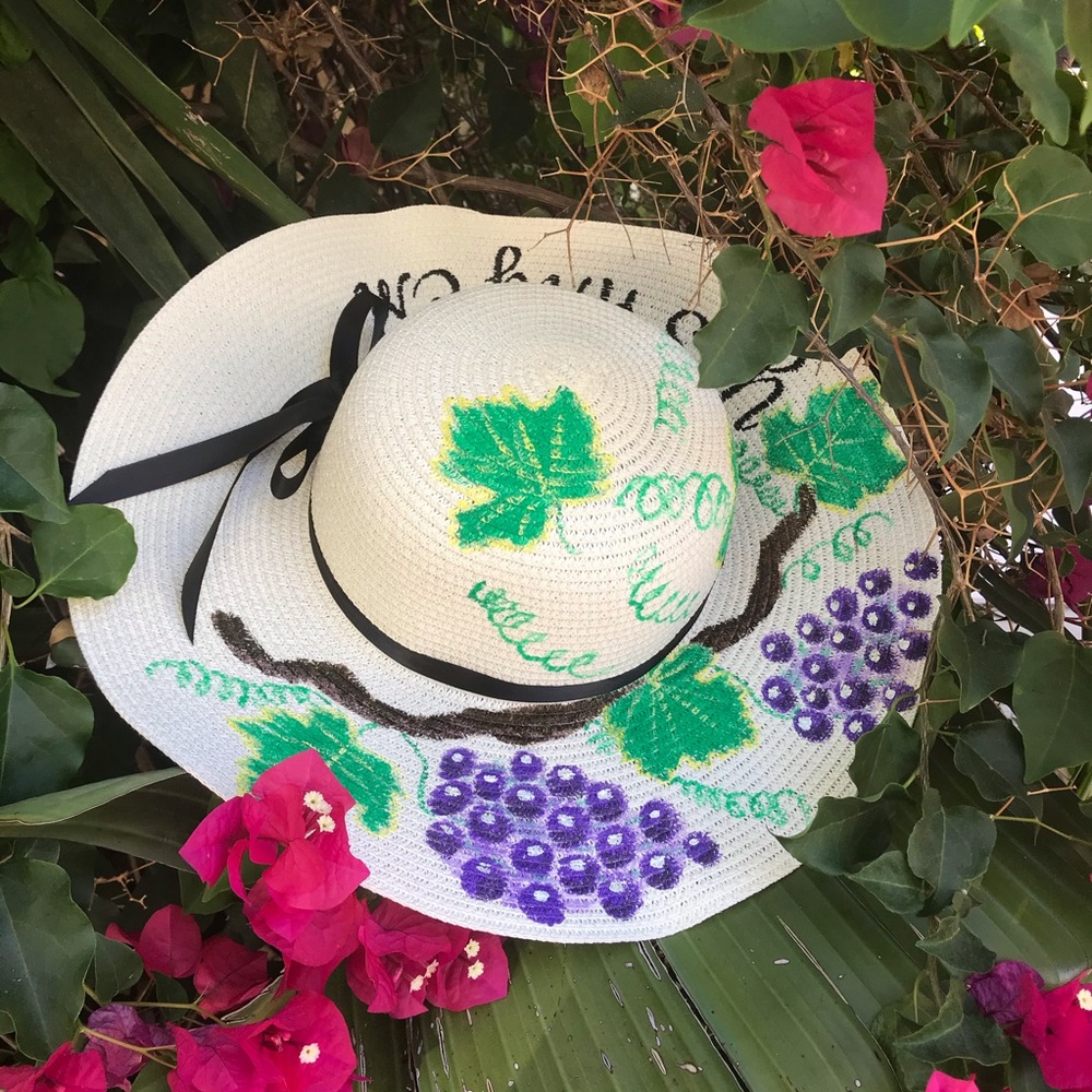 Armenian handpainted hat
